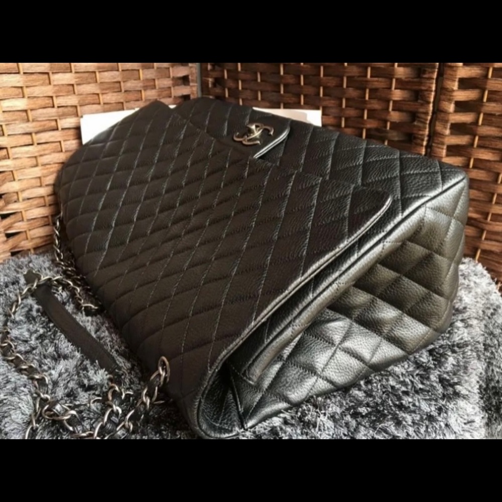 Chanel Jumbo Flap bag